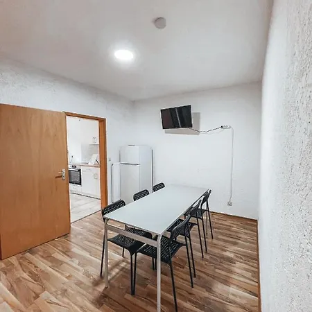 Granny Smith Apartment